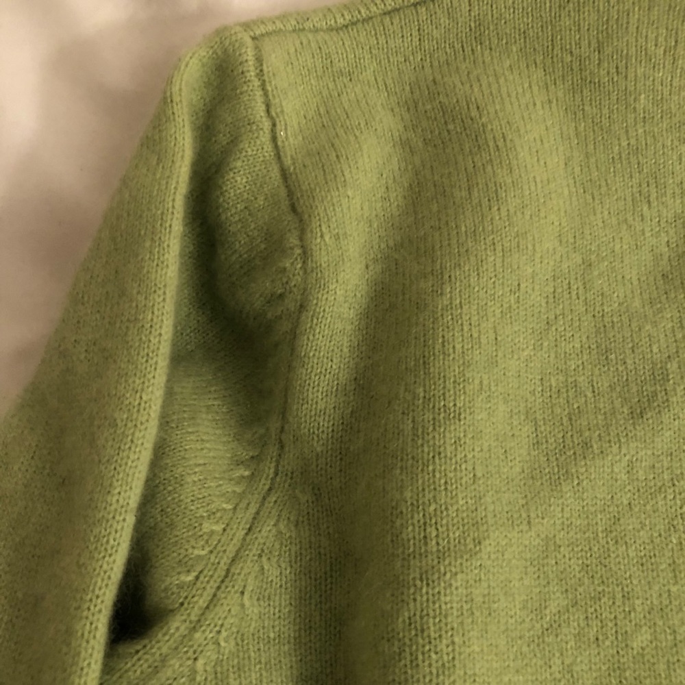 Green Cashmere Sweater - Picture 3 of 4